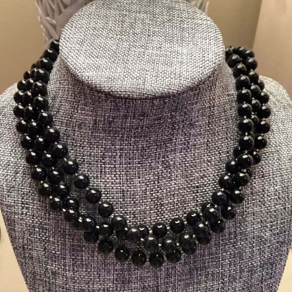 Long Black Acrylic Beads Necklace in Black